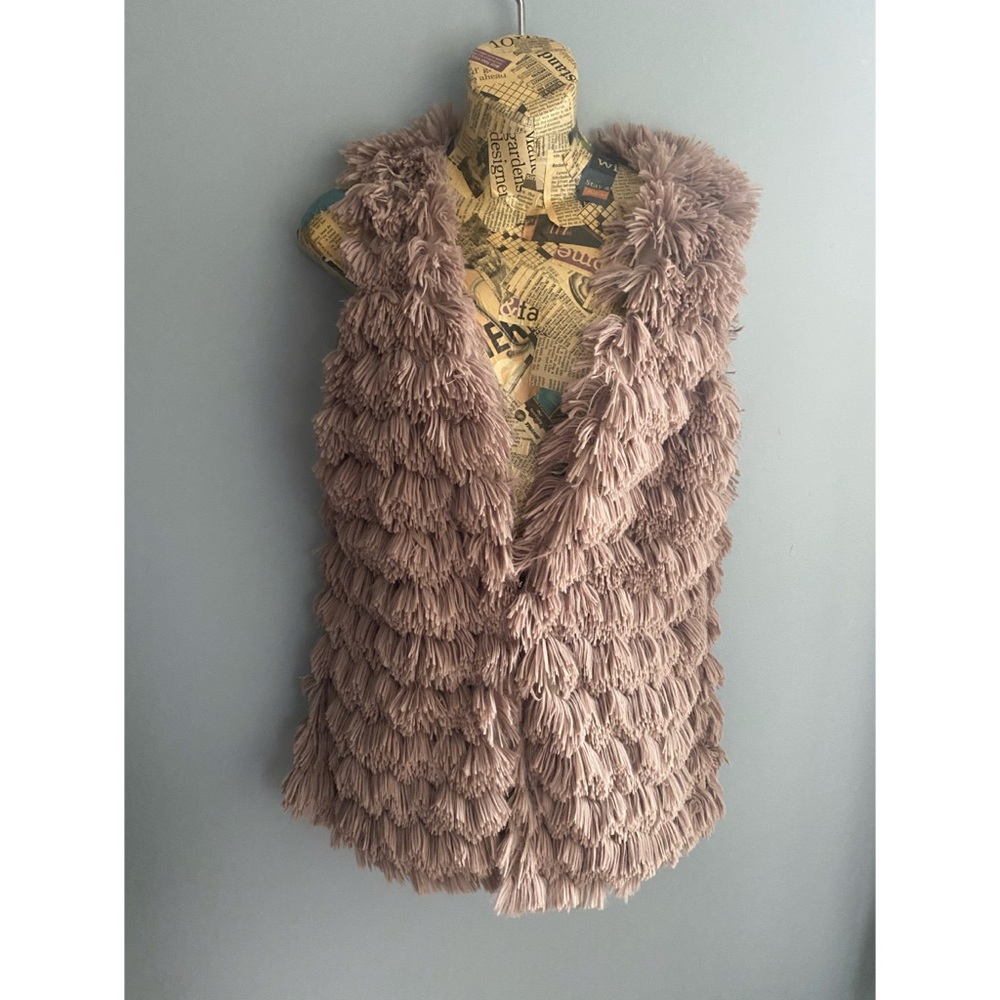 Fuzzy Vest - Picture 2 of 6